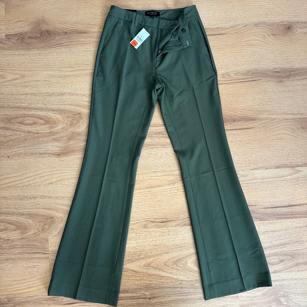 NWT Banana Republic High Rise Sculpted Stretch Bootcut Green Pants - Size 2